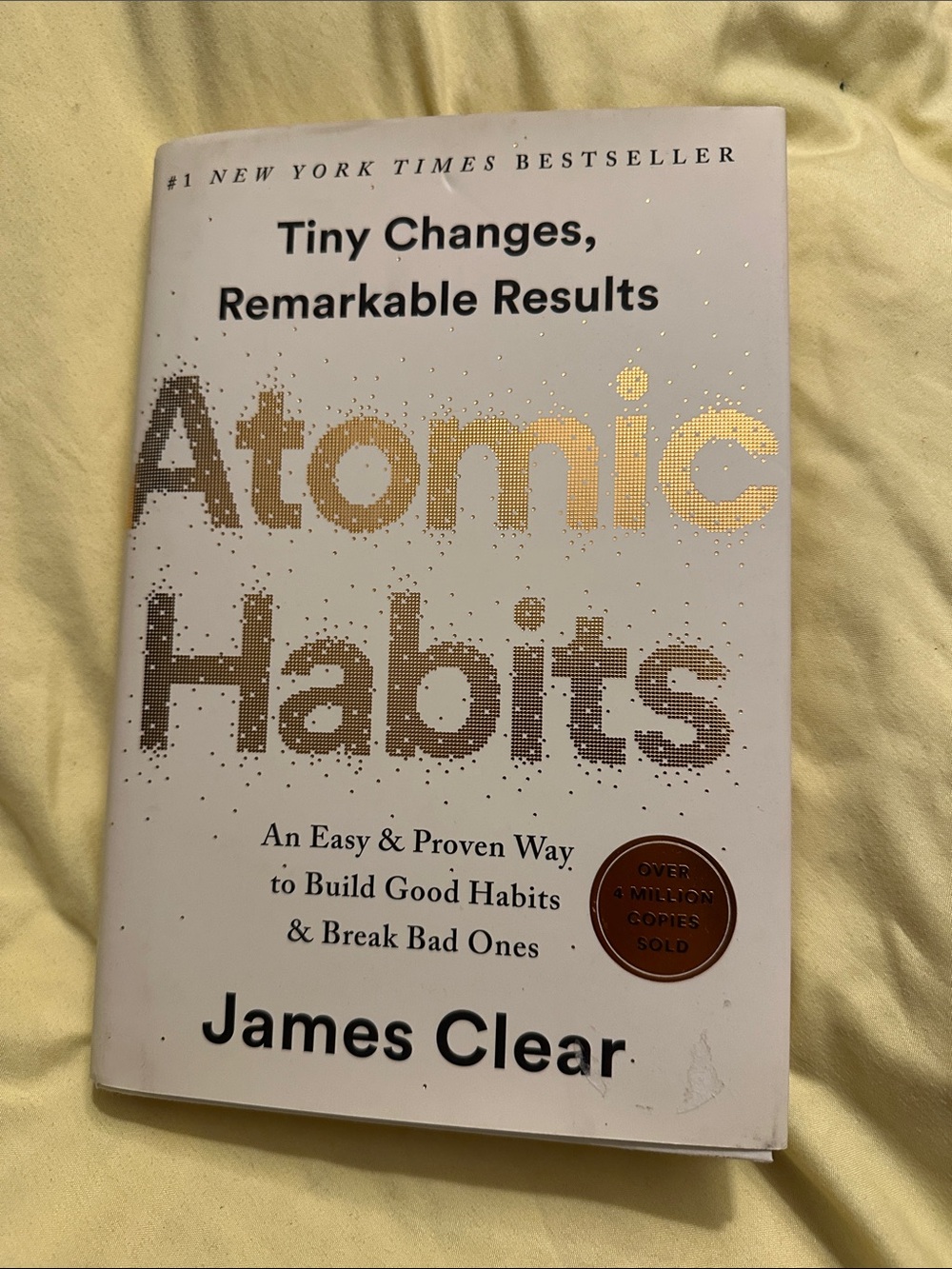 Atomic Habits - White/Cream Hardcover